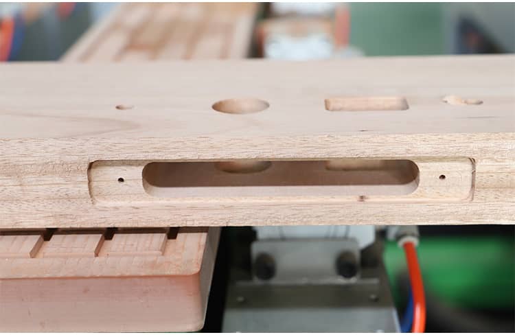 CNC masif ahşap yuva freze makinesi25