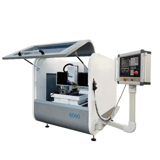 Küçük Mini 6060 ATC gravür makinesi