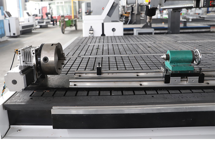 4 Eksen Ahşap CNC Makinesi