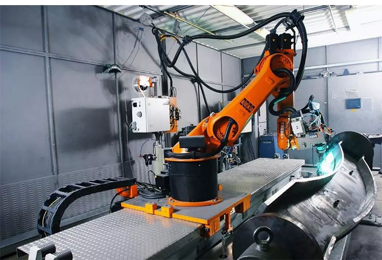 Robotik kaynak makinesi