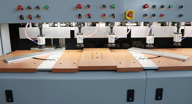 Masa artışı ve cetvel destekli besleme