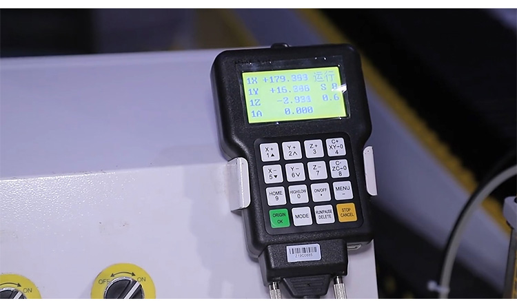 Taş CNC Y&ouml;nlendirici Makinesi 