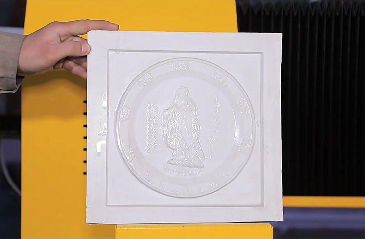 Grav&uuml;r Makinesi Taşı