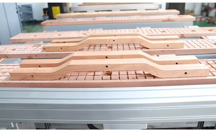 CNC masif ahşap yuva freze makinesi24